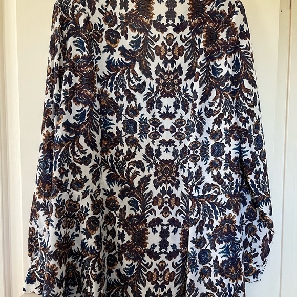 Sanctuary Long Sleeve Hidden Button Closure Blouse Size Large Office Career - Picture 9 of 9